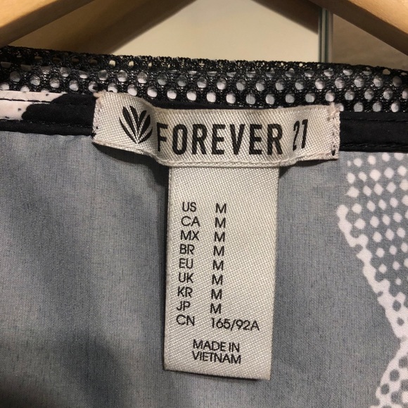 Light weight zip up jacket - Picture 2 of 3